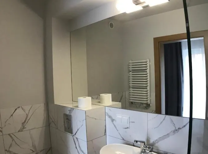 アパート Julia Ozonowane ウストロニエ・モルスキエ